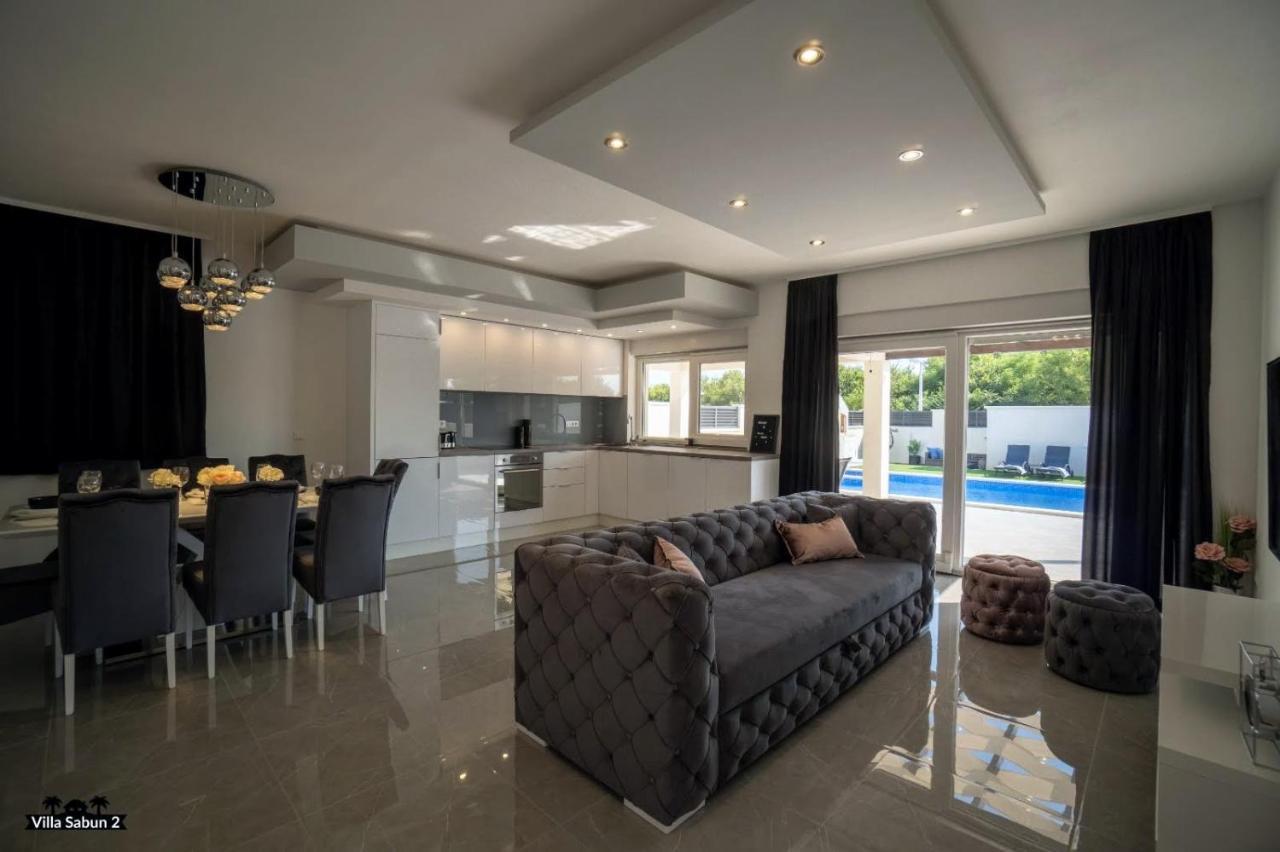 Villas Sabun - Modern House With Heated Pool بريفلاكا المظهر الخارجي الصورة
