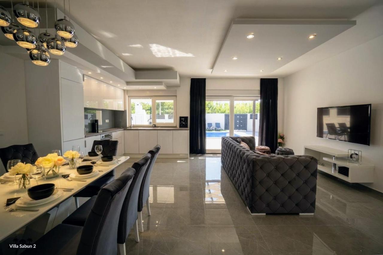 Villas Sabun - Modern House With Heated Pool بريفلاكا المظهر الخارجي الصورة