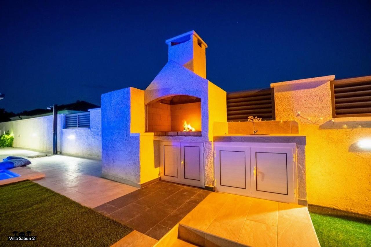 Villas Sabun - Modern House With Heated Pool بريفلاكا المظهر الخارجي الصورة
