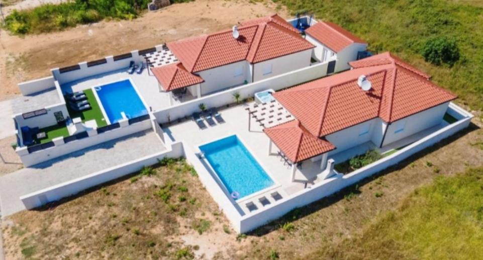 Villas Sabun - Modern House With Heated Pool بريفلاكا المظهر الخارجي الصورة
