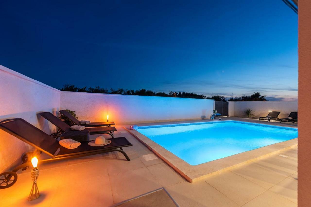 Villas Sabun - Modern House With Heated Pool بريفلاكا المظهر الخارجي الصورة