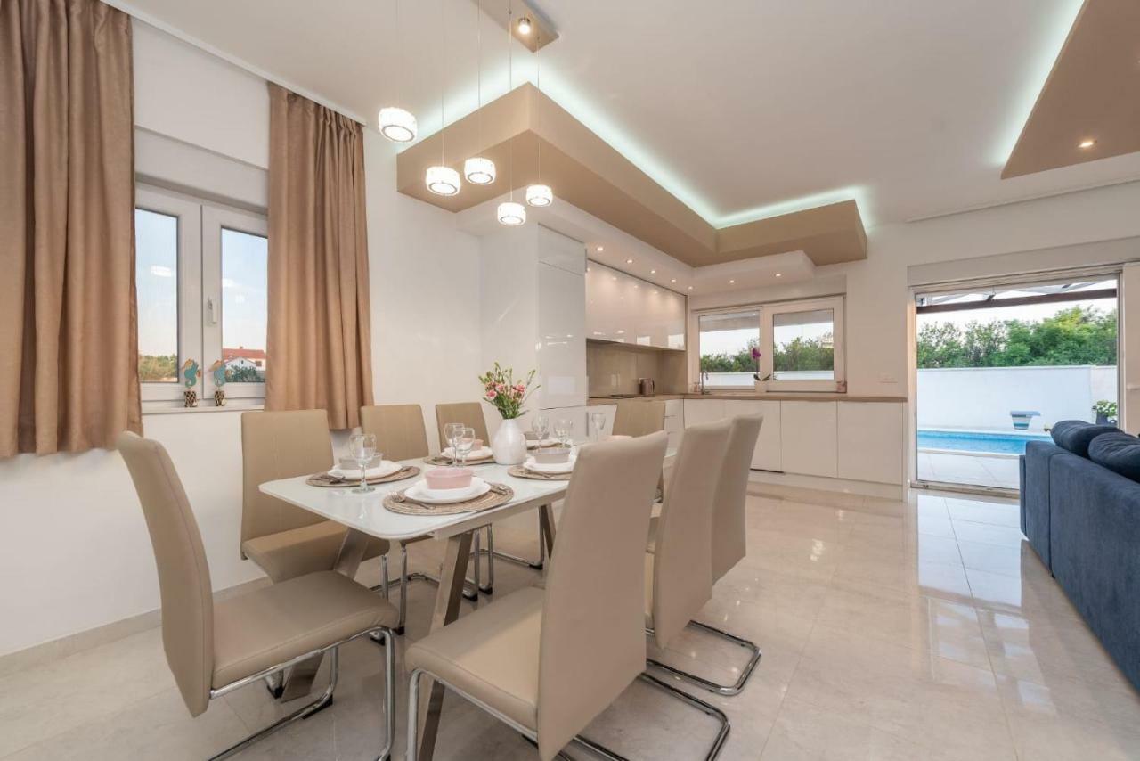 Villas Sabun - Modern House With Heated Pool بريفلاكا المظهر الخارجي الصورة