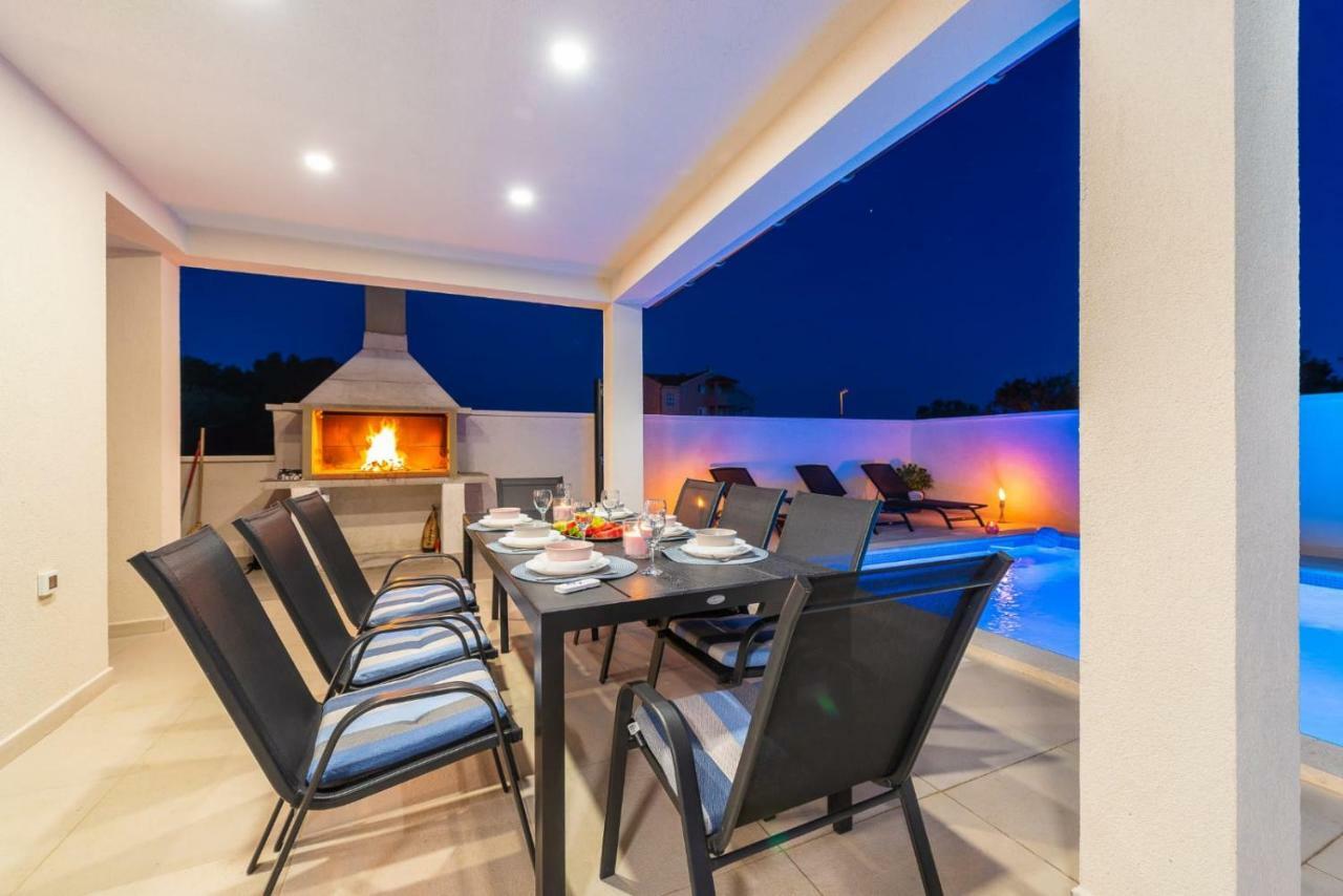 Villas Sabun - Modern House With Heated Pool بريفلاكا المظهر الخارجي الصورة